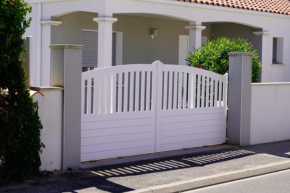 Vinyl double swing gates Vinyl double swing gates